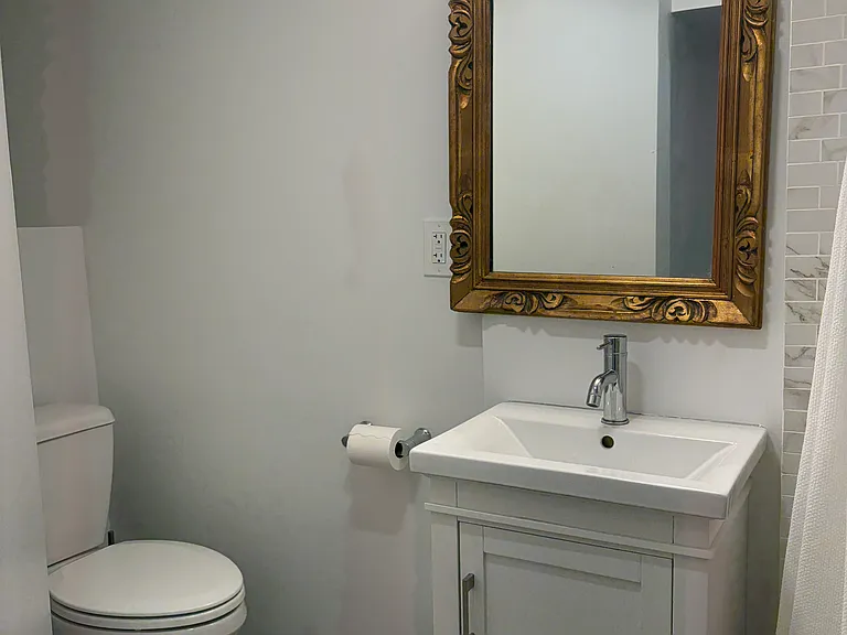 2642 N California Ave #1 — Photo 4