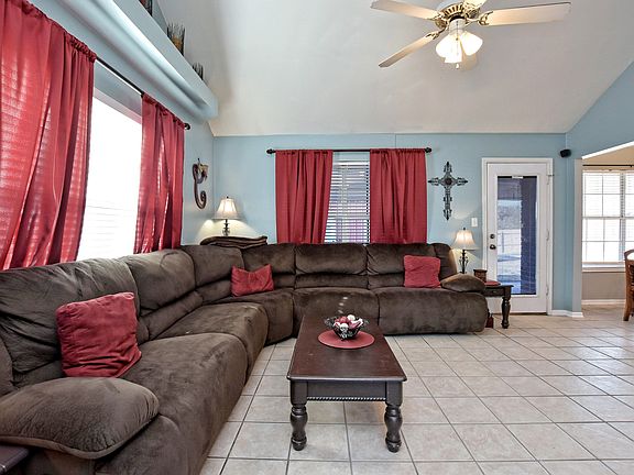 4th image of 311 College Ave