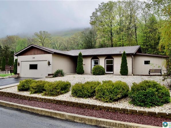 25 Park Ave, Nesquehoning, PA 18240