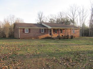 1328 Little Valley Ln, Lincolnton, NC 28092