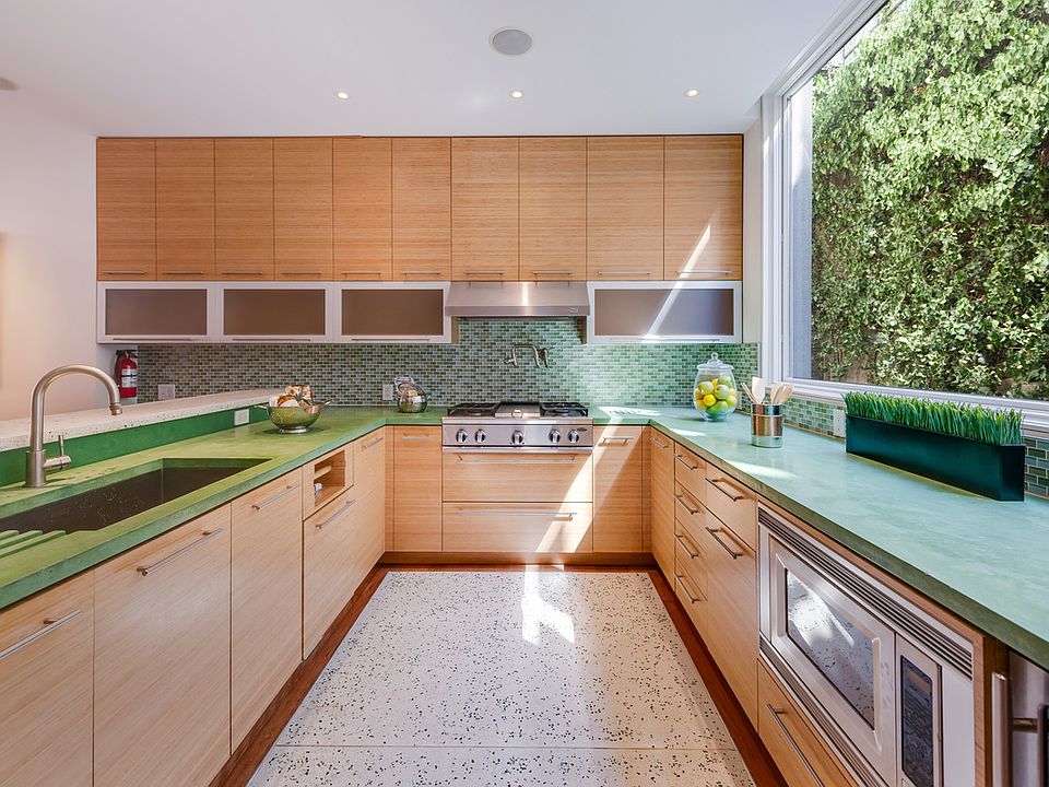1st image of 280 W 25th St #1