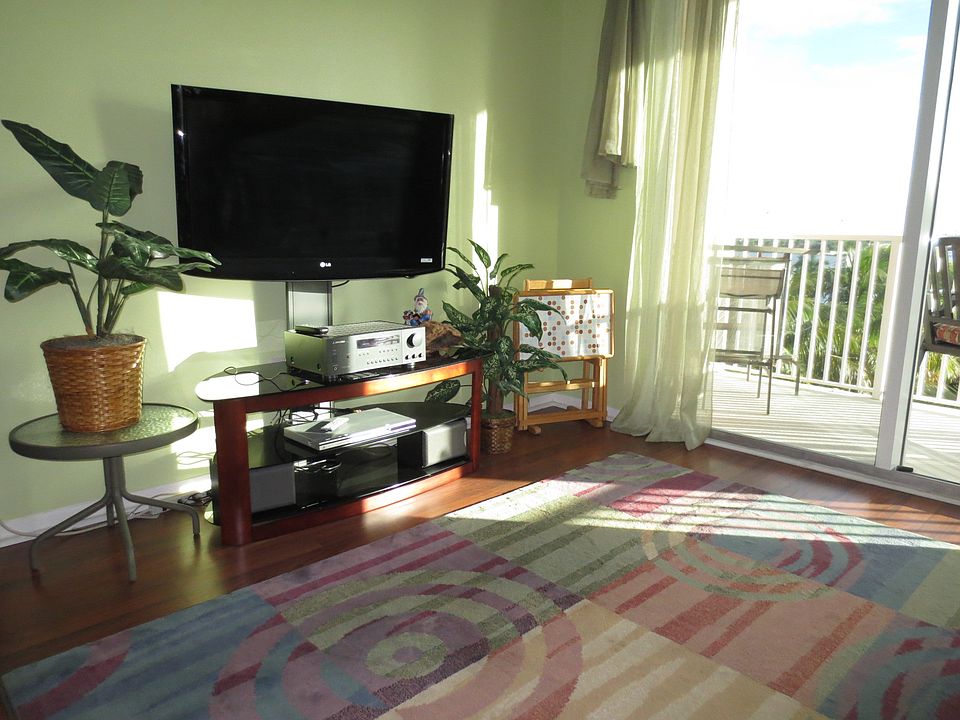 42" TV & Stereo