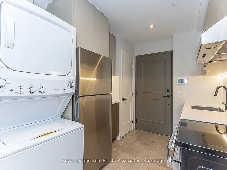 1000 Bathurst St #302 — Photo 4