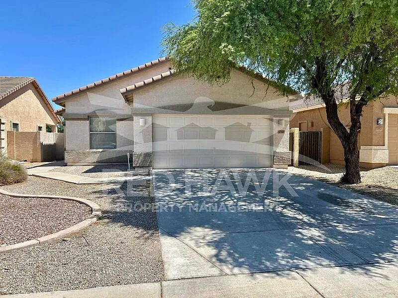 3 bed, 2.0 bath, 1586 sqft, $1,795 — Photo 1