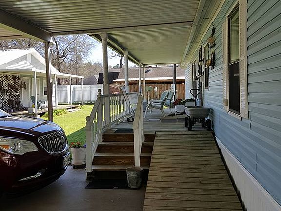 Road side porch