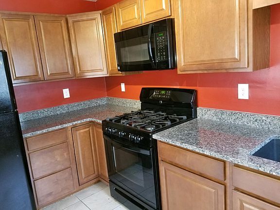 4th image of 1270 Verbena St #House