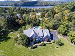 1 Andrew Ln, Kinnelon, NJ 07405