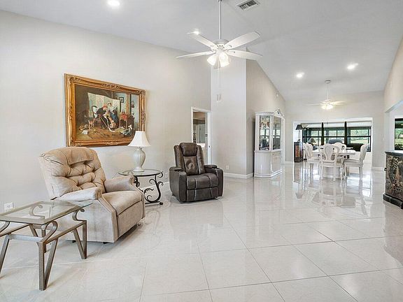 3rd image of 12112 Country Greens Boulevard