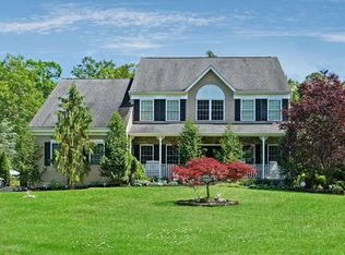 10 Ambassador Ct, Jackson, NJ 08527