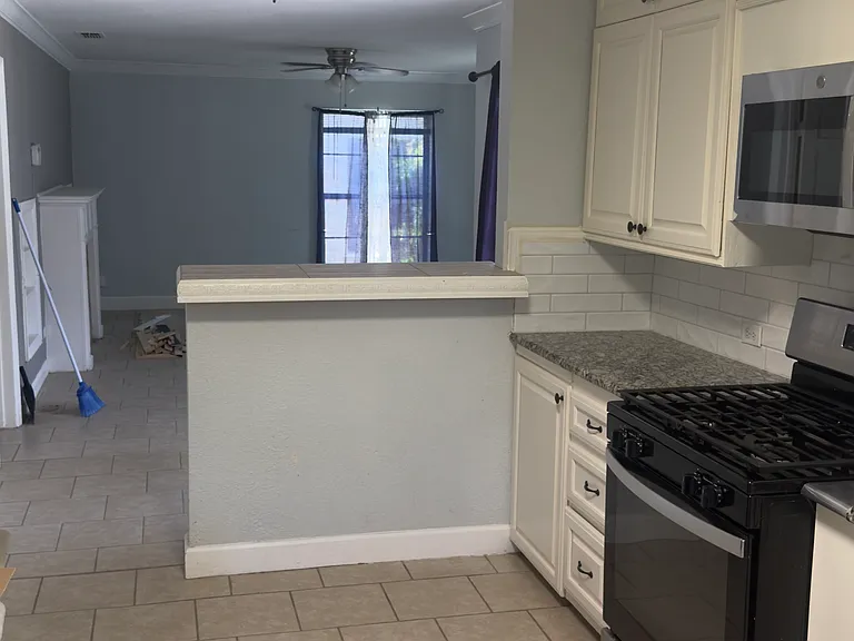 1608 Mockingbird Ln — Photo 10