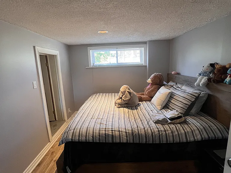 16 Langholm Dr #2 — Photo 7
