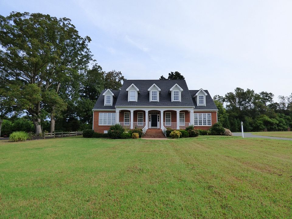 Pending: 1336 Autumn Breeze Drive, Oilville, VA 23129