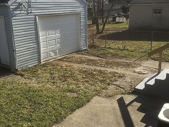 310 garage before  driveway 