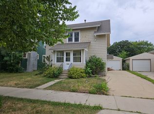 309 9th St NW, Austin, MN 55912