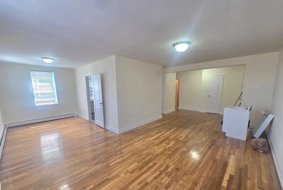1 bed, 825 sqft, $2,297 — Photo 1