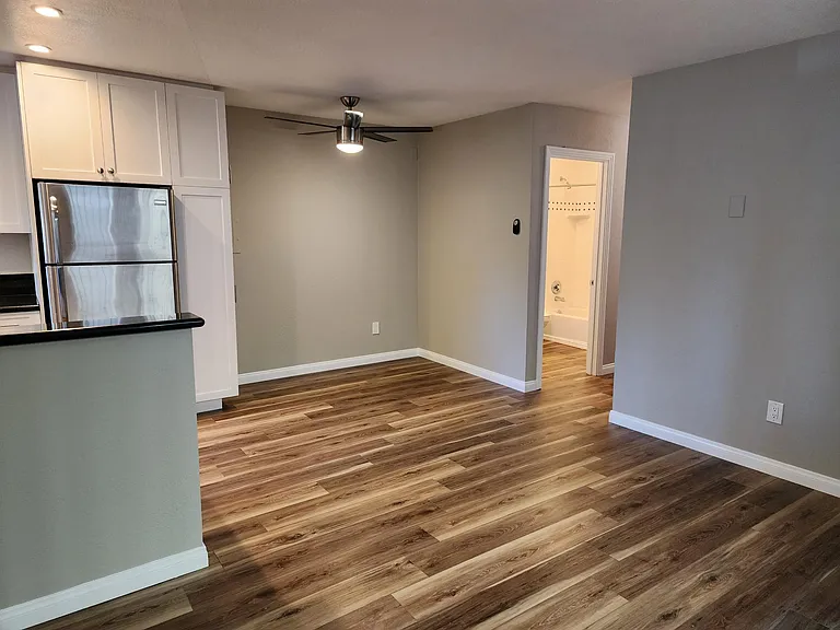 4840 W Mountain View Dr #7 — Photo 5