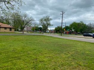 201 E Division St, Pilot Point, TX 76258
