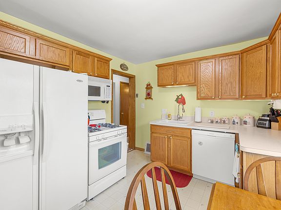 3rd image of 1528 7th St