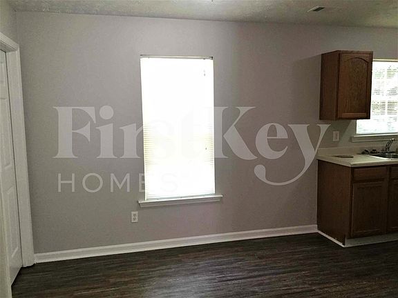 5th image of 9161 Thrash St SW