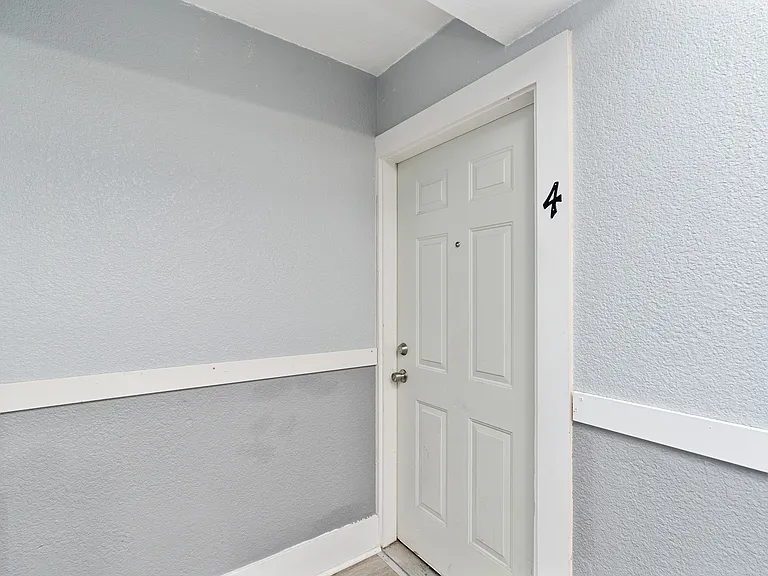201 N F St #4 — Photo 3