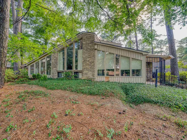 31 Stonegate Dr, Longview, TX 75601