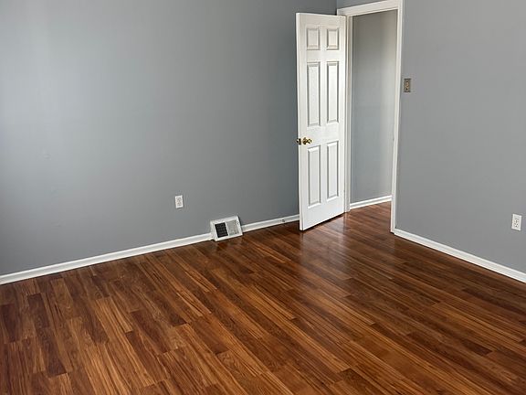 3rd image of 8105 Gray Haven Rd