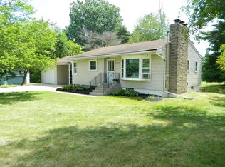 1033 W Round Lake Rd, Dewitt, MI 48820