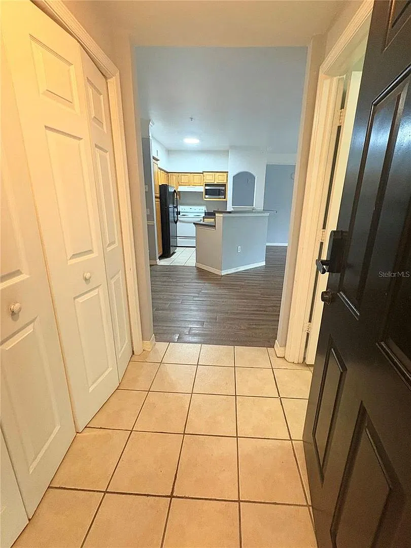 Available Now: 1 Bed 1 Bath Condo In Gated Community — Photo 2