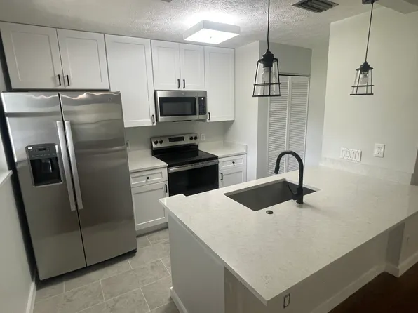 6535 SE Federal Hwy APT 201, Stuart, FL 34997