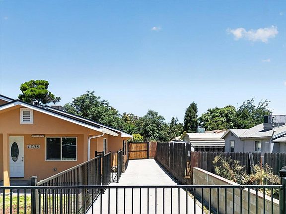 5th image of 1709 Shaddox Ave