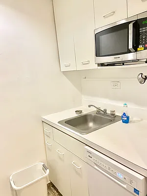 Rented by E Realty International Corp | media 26