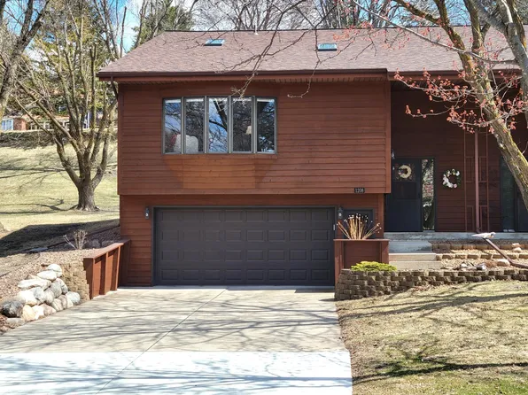 1208 Oak Dr, Montevideo, MN 56265