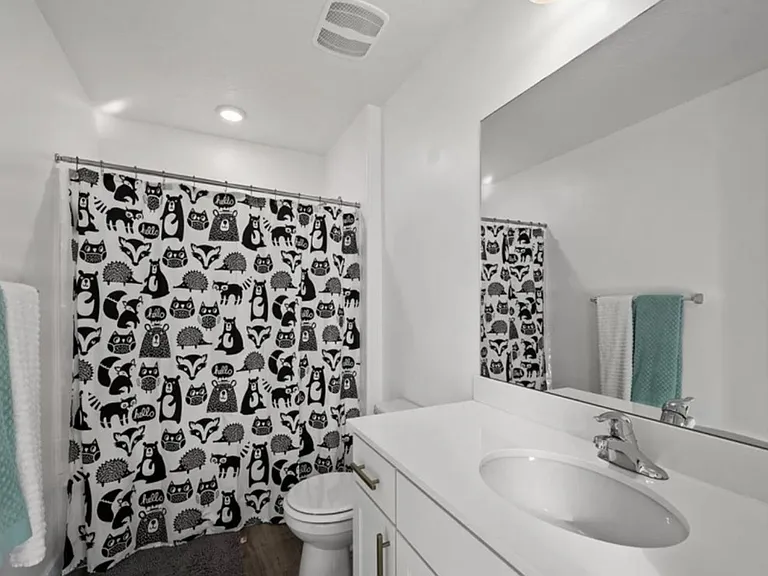 1116 E Pilot St — Photo 5