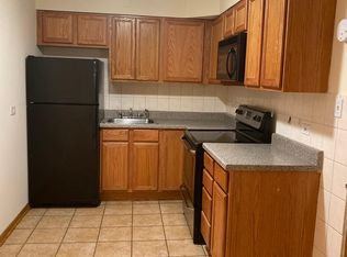 6931 North Ave APT 1, Oak Park, IL 60302