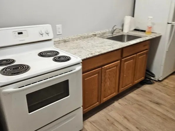 864 River St #1, Troy, NY 12180