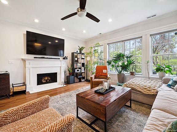 4th image of 2643 W Logan Blvd