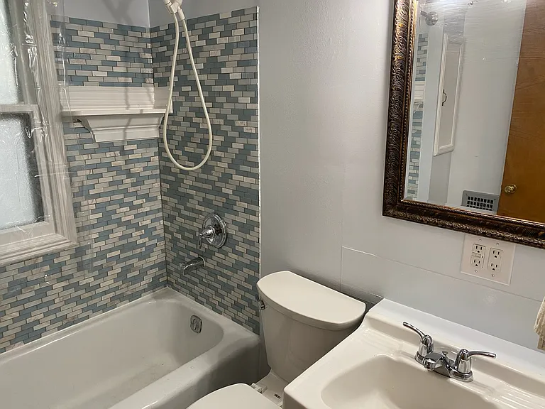731 Avenue E #731 — Photo 6