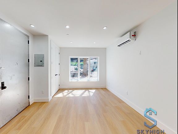2nd image of 1215 Putman Ave #1FE