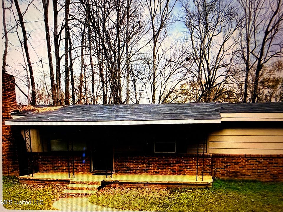 1st image of 2062 Alyce Dr
