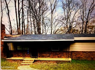 2062 Alyce Dr, Jackson, MS 39204