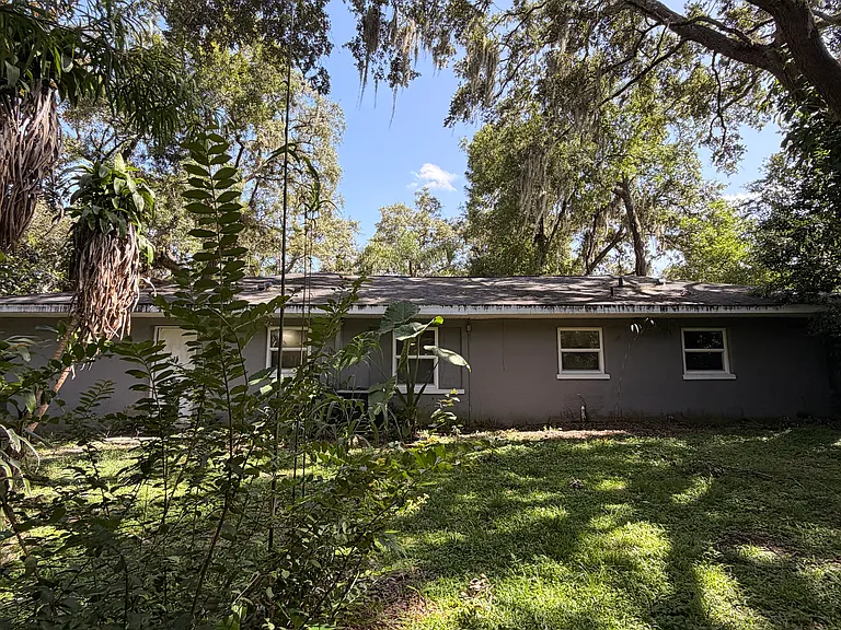 305 W Country Club Dr — Photo 15