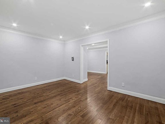 5th image of 312 Walnut St