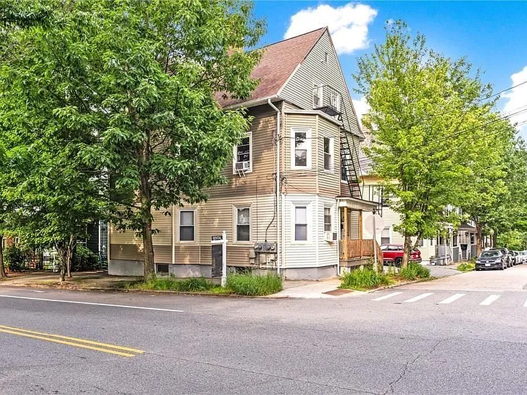 4 Poplar St #3 — Photo 3