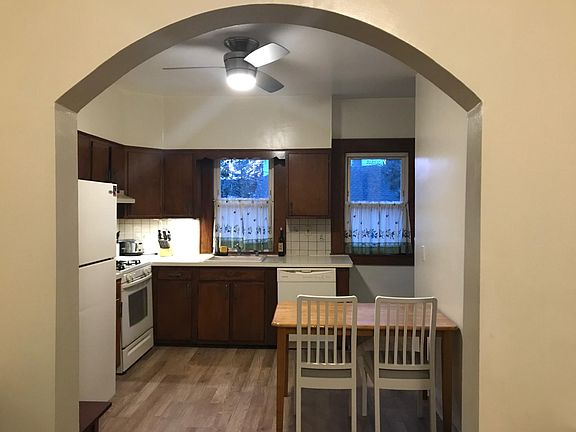 2nd image of 178 Archer Ave #1