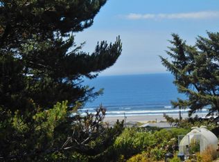 2726 NW Seafarer Ct, Waldport, OR 97394