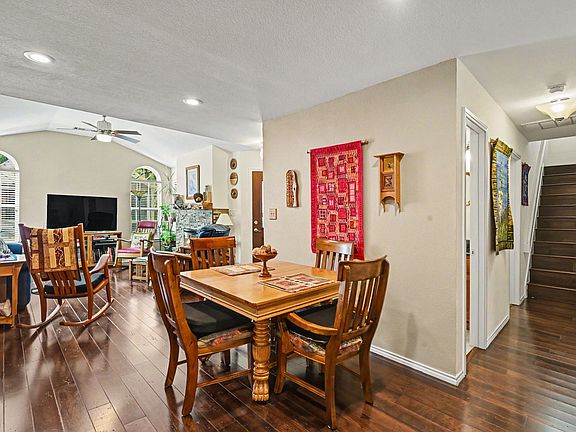 5th image of 6123 Welden Ct