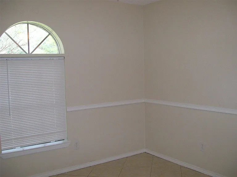 2617 Knoxville Dr — Photo 9