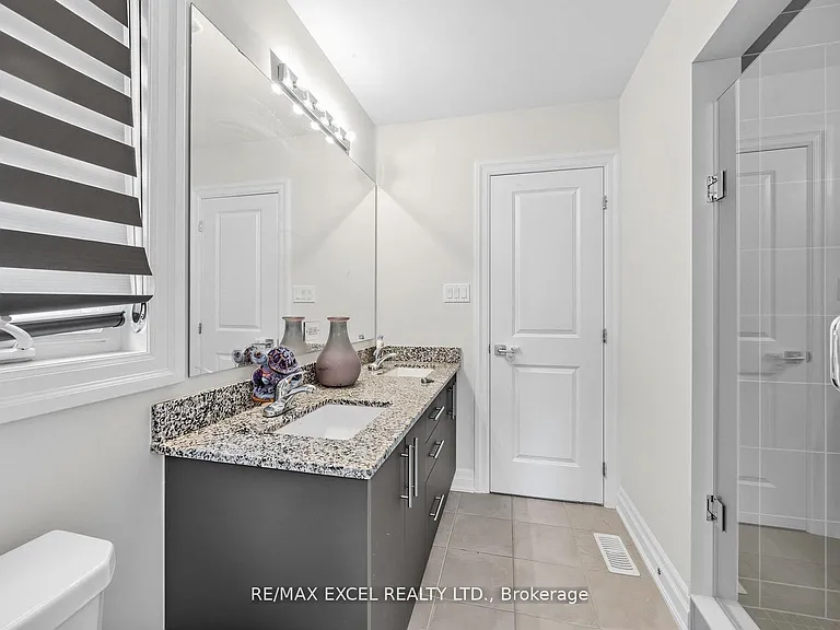 1454 Stovell Cres — Photo 23