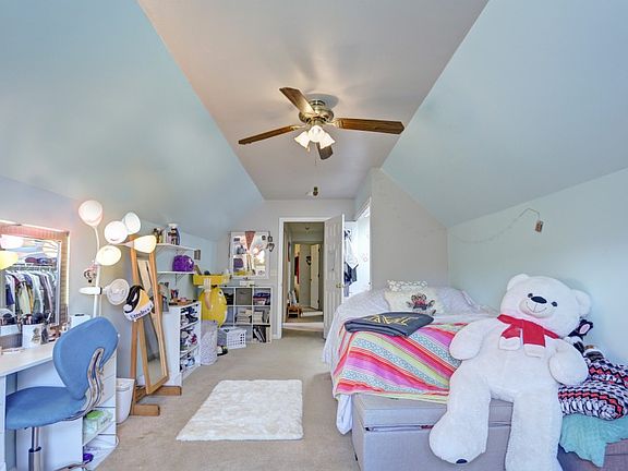 5th image of 155 Burberry Ln