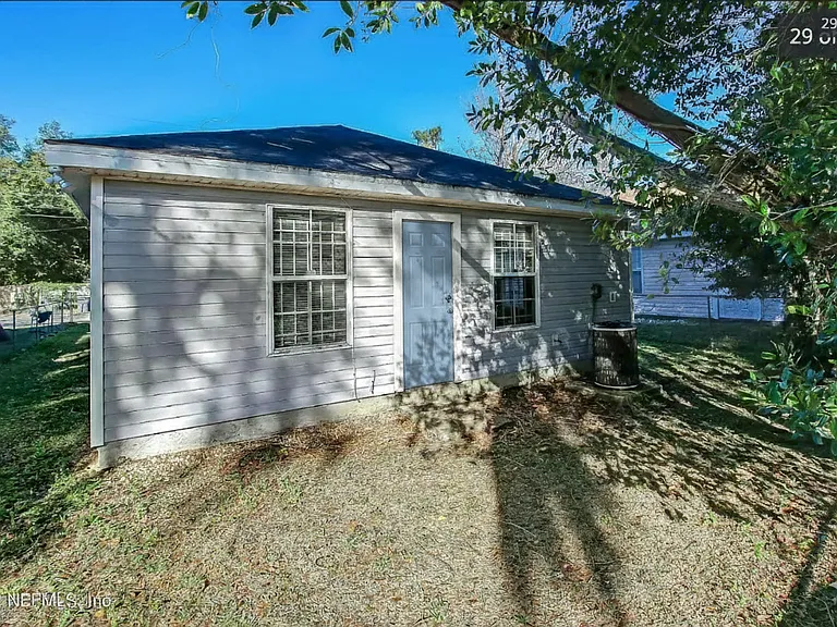 345 Belfort St — Photo 3